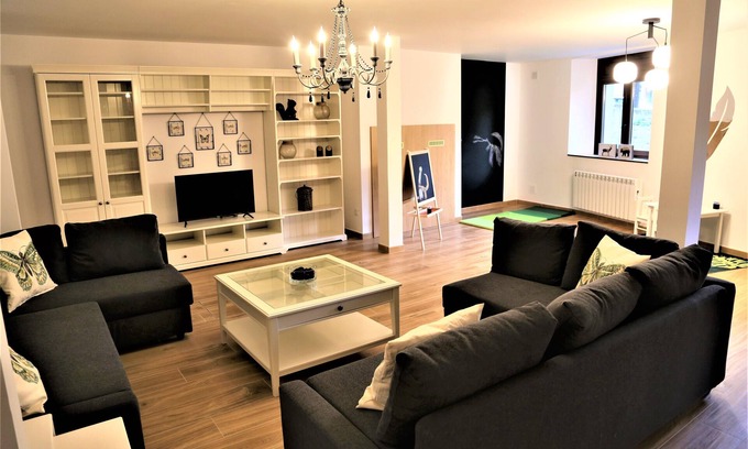 Sant Feliu de Pallerols Apartamento | Idílico apartamento a la orilla del río Brugent