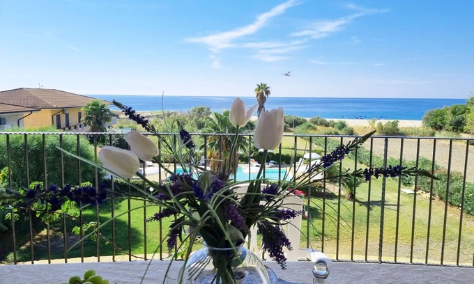 Capo Rizzuto Apartamento | Junior Suite Vista Mar | Residencia Barko