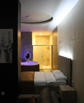 Tutin Hotel | Ideal city