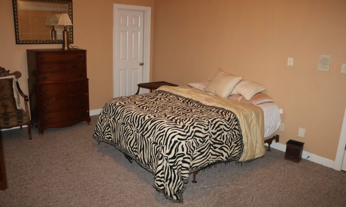 Lakes of Forest Hill Casa | Ideal Corporate Retreat