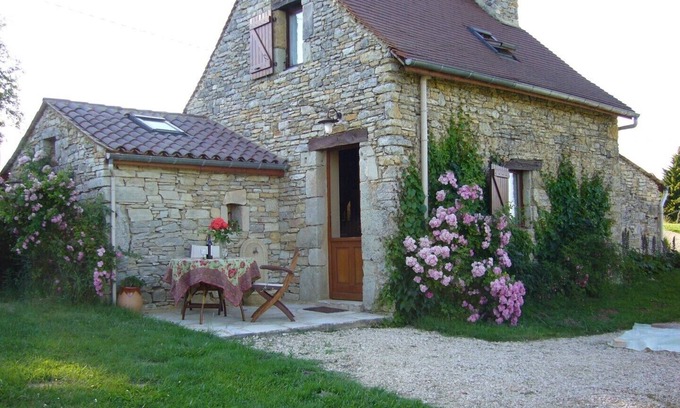 Salviac Casa | Pareja ideal viejo horno de pan 2/3 pers en lugar agradable, piscina cerca de Sarlat