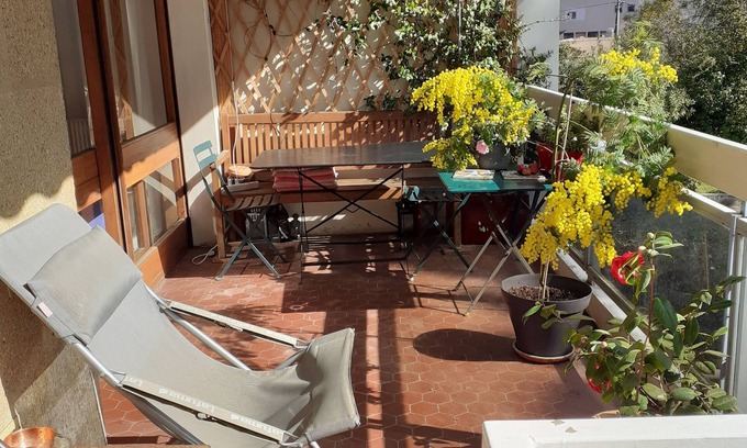 Le Tholonet Apartamento | Ideal para asistentes al festival, 110m2, centro, gran terraza jardín, hacia el sur