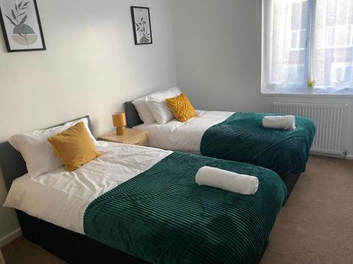 Harlow Casa | Ideal for Contractors & Relocators in Harlow Modern Spacious Home with Garden