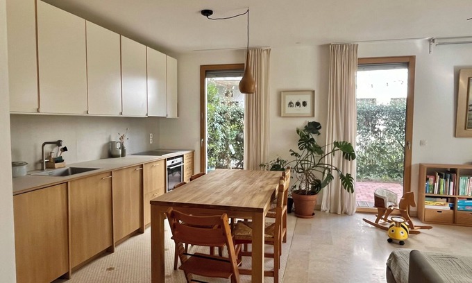 Tonkin Sud Apartamento | Ideal for families: garden and terrace near the park