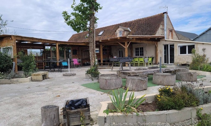 Quiers-sur-Bezonde Casa | Ideal for friends or family