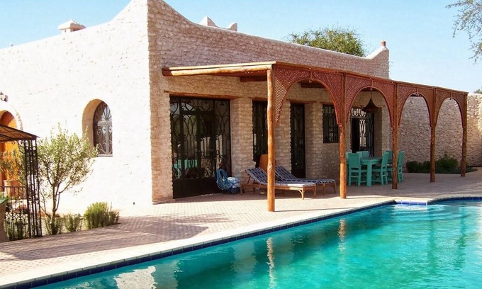 Aguerd Villa | Ideal para sus vacaciones !!! VILLA CON CASA DE PERSONAL climatizada y Piscina