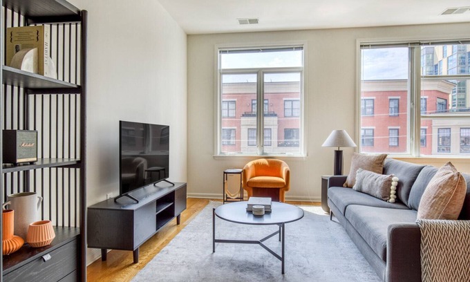The Heights Apartamento | Ideal Hoboken 2BR w/ Gym, W/D & Elevator, near Waterfront, by Blueground