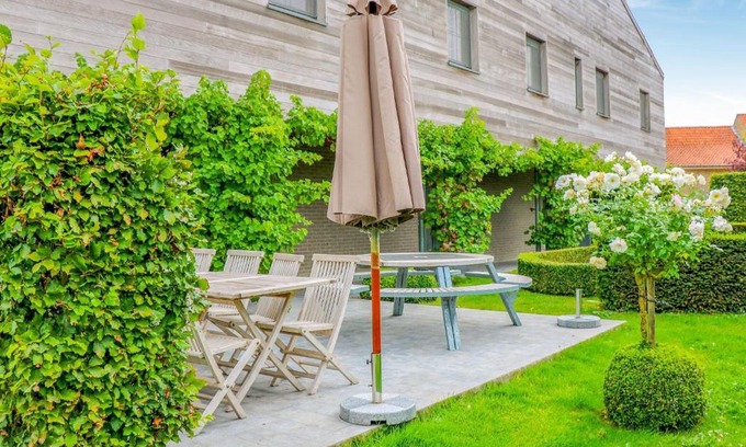 Alveringem Casa | Ideal Holiday Home in Gijverinkhove with Terrace, Garden