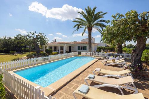Plamanyola Casa | Ideal house for two families with pool and barbecue