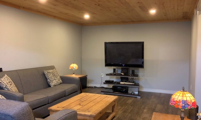 Stratford Casa | Ideal Location! 5 mins to Downtown Charlottetown, Tea Hill Beach, 2 Golf Courses