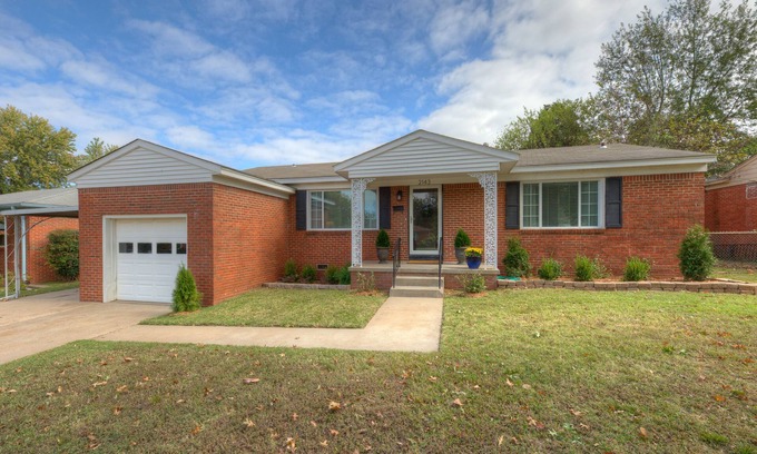 Tulsa Casa | Ideal Location-Across From Expo Center