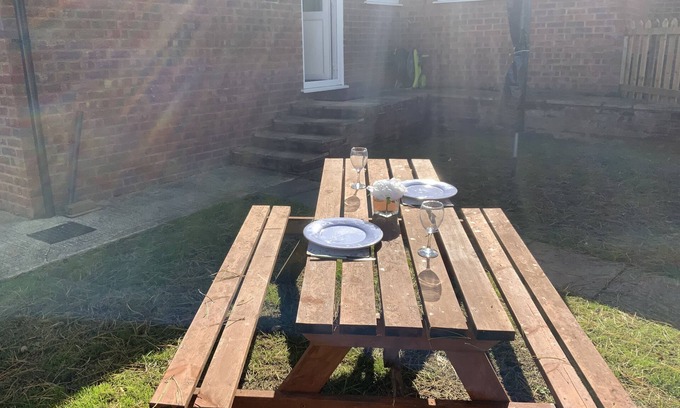 Whitfield Casa | Ideal location for exploring the beautiful county of Kent.