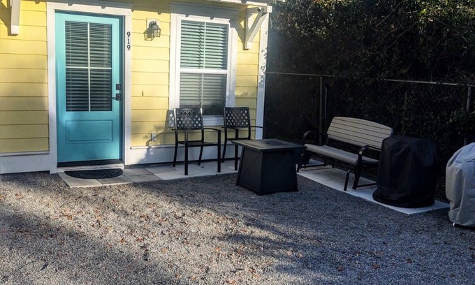 Port Royal Apartamento | Ideal Location for marine graduation or lowcountry getaway!