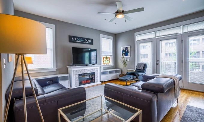 North Capitol Casa | Ideal Location, Walk Everywhere! Modern Townhome w/ Rooftop Deck & Private Baths