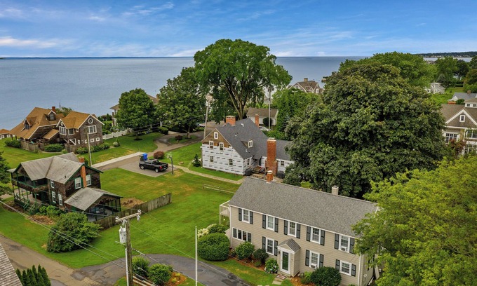 Madison Casa | Ideal Madison vacation home just steps to private beach!