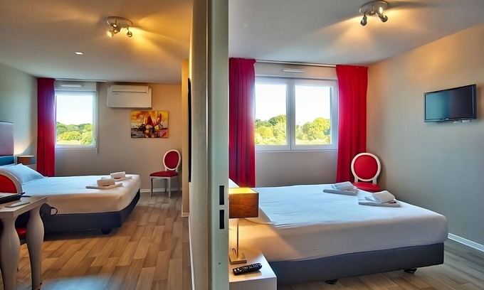 Mouguerre Casa | Ideal Mix of Comfort and Value! 2 Comfortable Units, Pets Allowed, Free Parking!