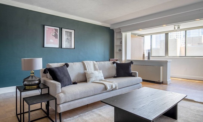 West End Apartamento | Ideal West End 1BR w/ Gym, W/D, walk to MGH & T Stop