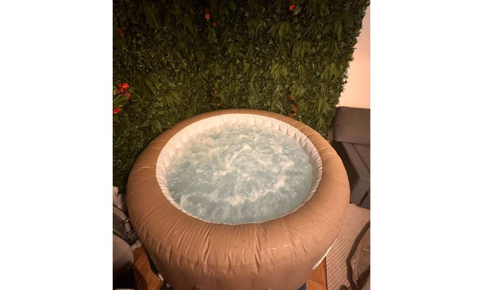 Les Pavillons-sous-Bois Apartamento | IDF19 Spacious Apart with optional Jacuzzi 65e per night