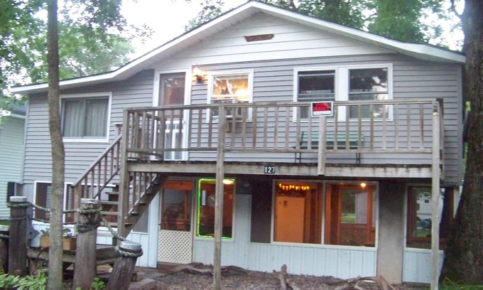 Bagley Cabina | Idle Cabin horas en el Río de Lakes Resort, Bagley, Wi capacidad para 6