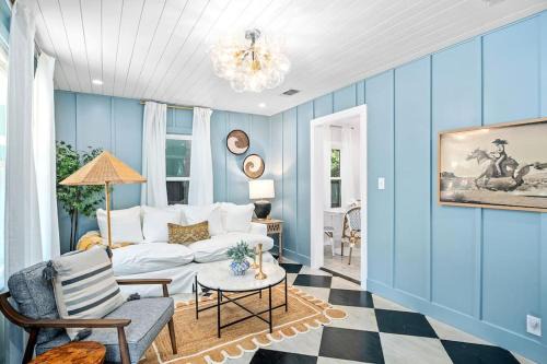 Fredericksburg Casa | Idle Wild Cottage - Hot Tub & Fire Pit