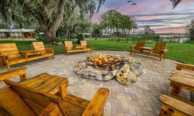Lake Panasoffkee Otro | Idlewild Lodge and RV Park