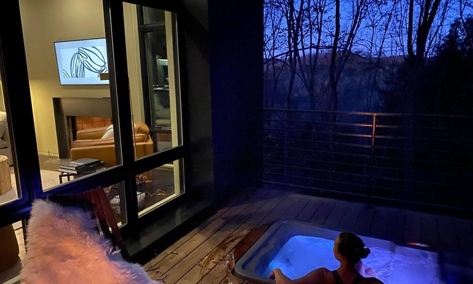 South Bloomingville Cabaña | Idyll Reserve 4 | The Hillside - new, luxe, hot tub and fireplace