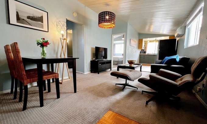 Point Loma Heights Apartamento | Idyllic 1BR APT in Ocean Beach