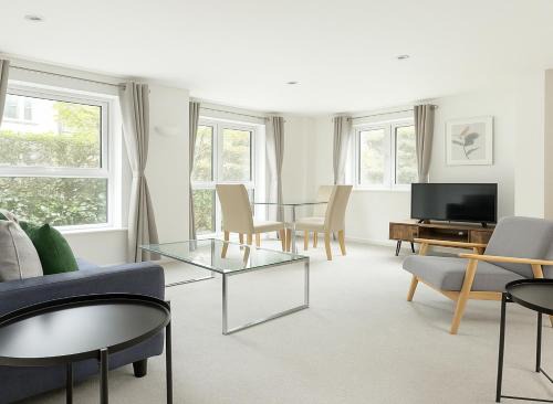 Sands End Apartamento | Idyllic 2 Bed Balcony Flat Chelsea Harbour
