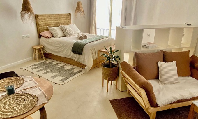 Capmany Apartamento | Idílico apartamento rodeado de viñedos con terraza privada