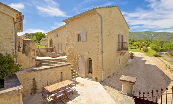Bonnieux Casa | Mas de Terres Blanche, un entorno único en el Luberon ...