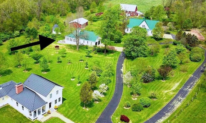 Hillsboro Casa | Idyllic Carriage House Farm-stay near Rocky Fork Lake