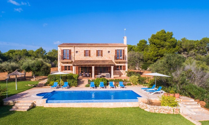 Santanyí Casa | Idílica finca costera con piscina infinita y hermosas vistas del paisaje.