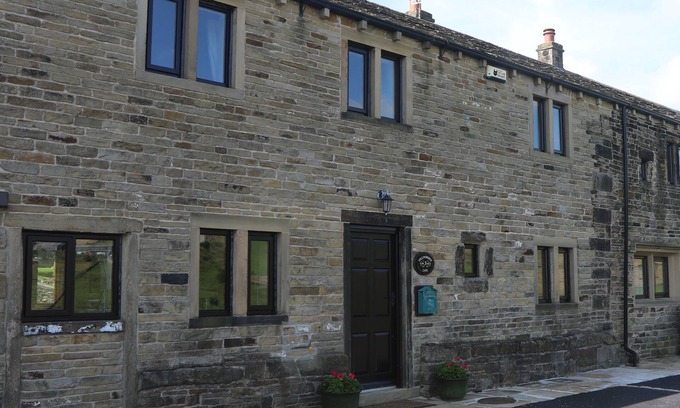 Ainley Top Cabaña | Idyllic cottage in Slaithwaite, stunning views, heart of the countryside