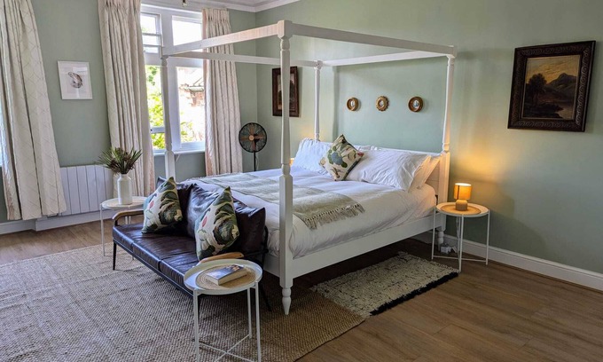 Binham Apartamento | Idyllic country house holiday with a tennis court near the North Norfolk coast.