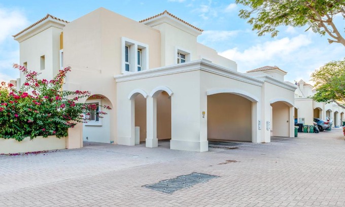 Arabian Ranches Villa | Idyllic Family Haven 3-Bedroom Villa with Study Room by Petals Holiday Homes