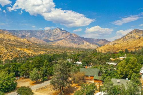 Kernville Casa | Idyllic Home in Kernville with Private Beach Access