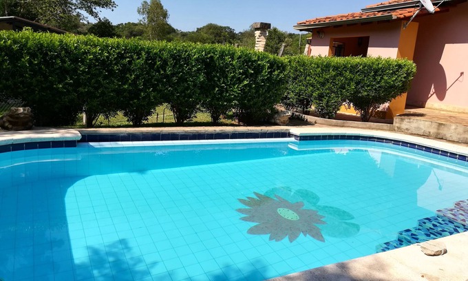Cordillera Casa | Idílica casa con piscina a orillas del Arroyo Ytu - Villa Evaristo
