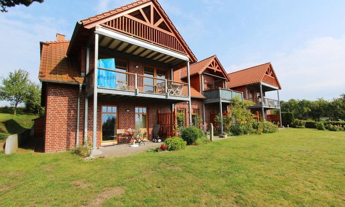 Neuendorf Apartamento | Idyllic location, vacation apartment with terrace, sea view - Haus Sonnenblume FeWo 04