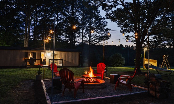 Dalton Casa | Idyllic, mins to I-75 & Dalton NEW to VRBO, 5 star reviews, trails nearby