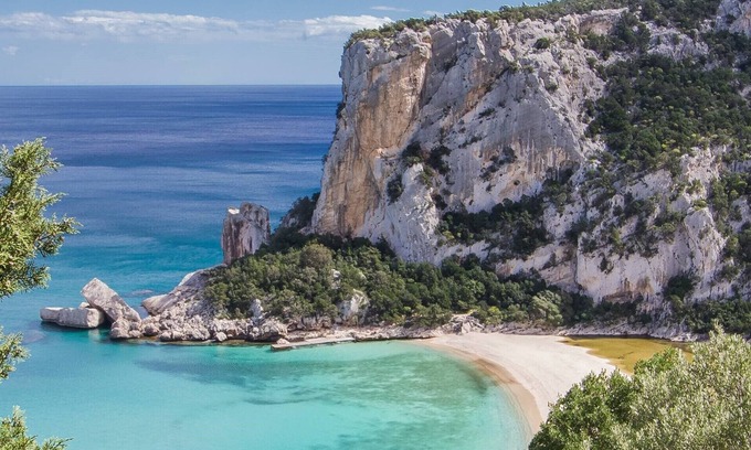 Orosei Apartamento | Idyllic Residence Cala Viola T6 2 Bedroom Apartment Sleeps 6 Persons