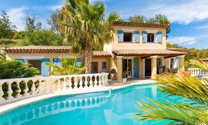 Auribeau-sur-Siagne Casa | Entorno idílico rodeado de naturaleza con piscina privada e impresionantes vistas.