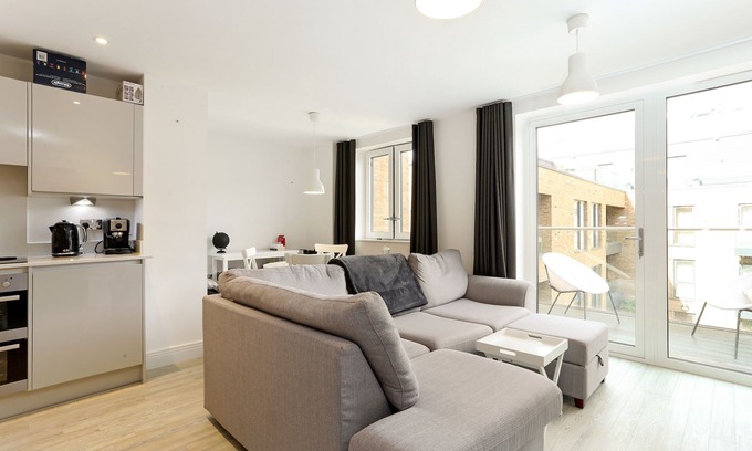 London Borough of Hounslow Apartamento | Idyllic Thames riverside 1 bed apartment. SWLondon