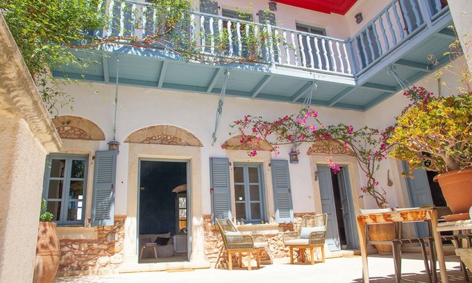 Sitia Casa | Idyllic town villa in Sitia with sea views, 4-minute walk to the beach