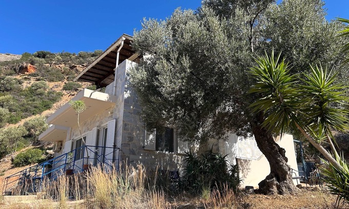 Agia Galini Casa | Idyllic vacation home with sea view "Sea to olives" on the south coast of Crete