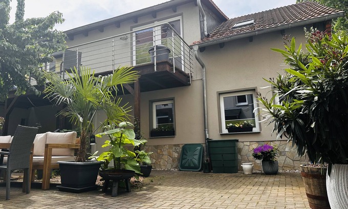 Jena Casa | Idyllic vacation home in Jena 5 minutes walk to the center directly on the Saale