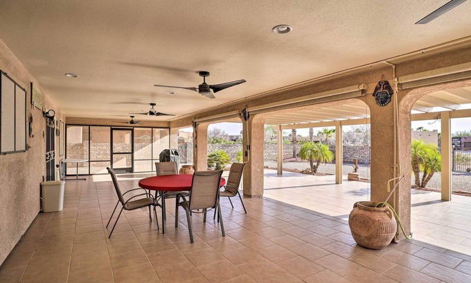 Foothills Cabaña | Idyllic Yuma Home w/ Mtn Views - Near Golfing