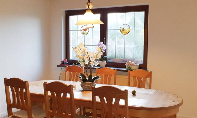 Illschwang Casa | Idyllische Ferienwohnung am Waldrand