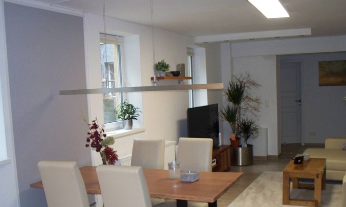 Frohnau Apartamento | Idyllische Ferienwohnung in Bestlage in Berlin Frohnau mit Terasse und Garten