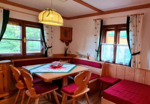 Turracher Hohe Casa | Idyllische Zirbenholz Alpin Huette
