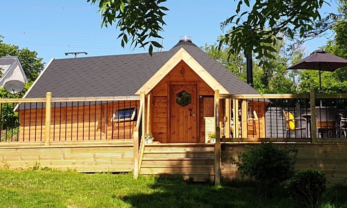 Amroth Cabina | If you're looking for a quiet, private location to stay then The Hive is for you